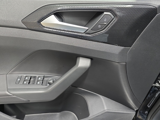 T-Cross 1.0 TSI R-Line+LED+NAVI+AHK+RFK+APP-CON.