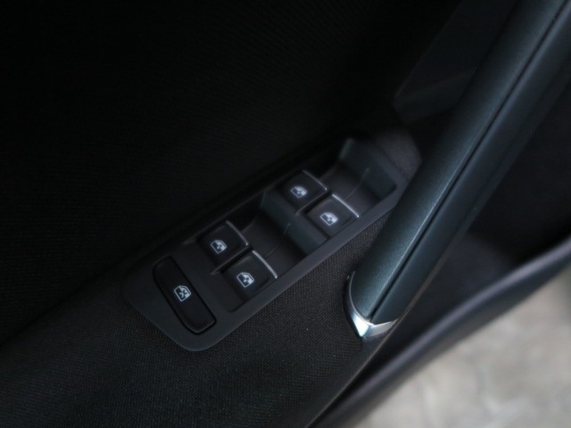 Golf VII GTI 2.0 TSI LED+ACC+NAVI+PANO+STANDHZG.
