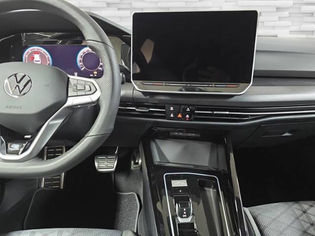 Golf 1,5 l 110 kW (150 PS)DSG R-Line  LED NAVI