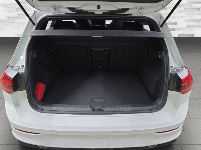 Golf 1,5 l 110 kW (150 PS)DSG R-Line  LED NAVI