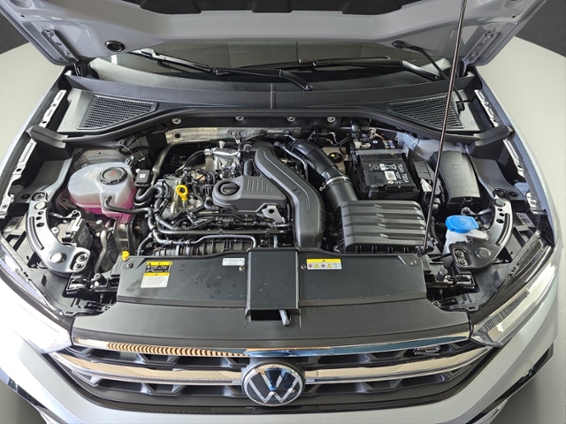 T-Roc R-Line 1.5 l TSI 110 kW (150 P S) DSG