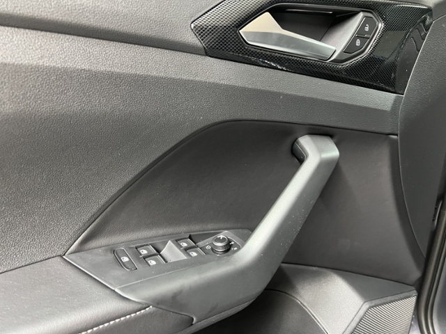 T-Cross R-Line 1.0 l TSI  85 kW (116 PS) DSG