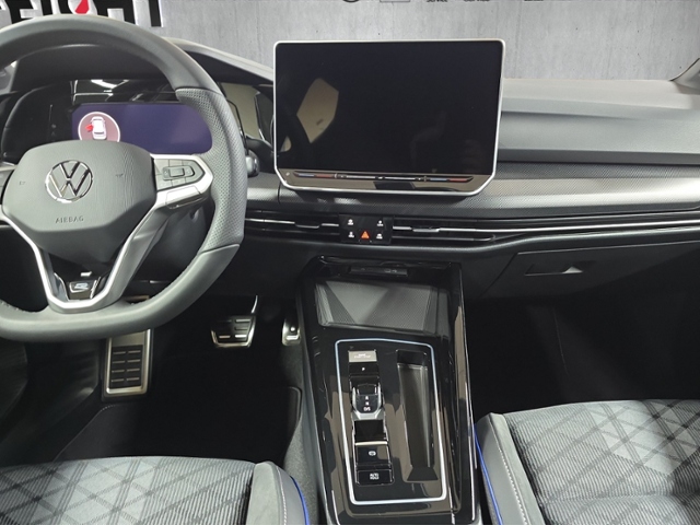 Golf R-Line 1,5 l eTSI  110 kW (150 PS) DSG