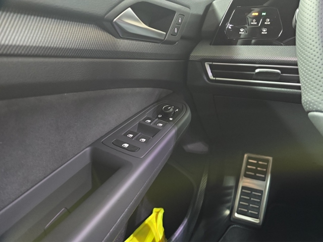 Golf R-Line 1,5 l eTSI  110 kW (150 PS) DSG