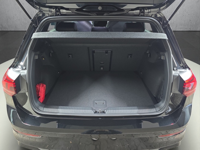 Golf R-Line 1,5 l eTSI  110 kW (150 PS) DSG