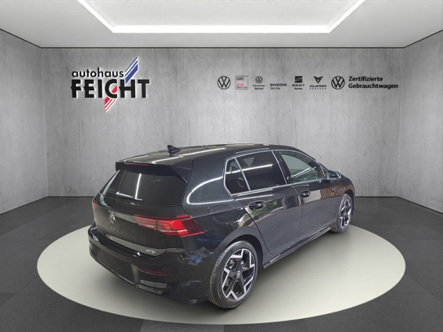 Golf R-Line 1,5 l eTSI  110 kW (150 PS) DSG