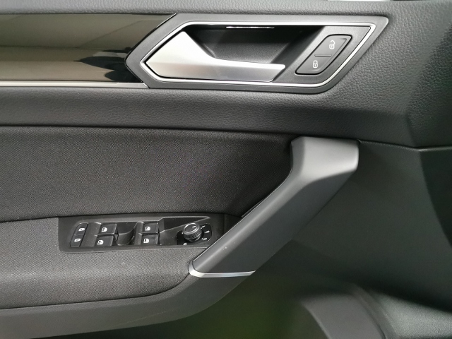 Touran Highline 1,5 l TSI 150 PS DSG  LED NAVI
