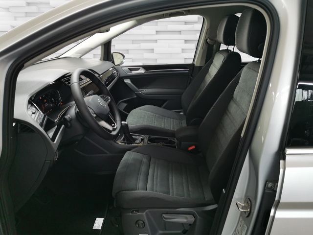 Touran Highline 1,5 l TSI 150 PS DSG  LED NAVI