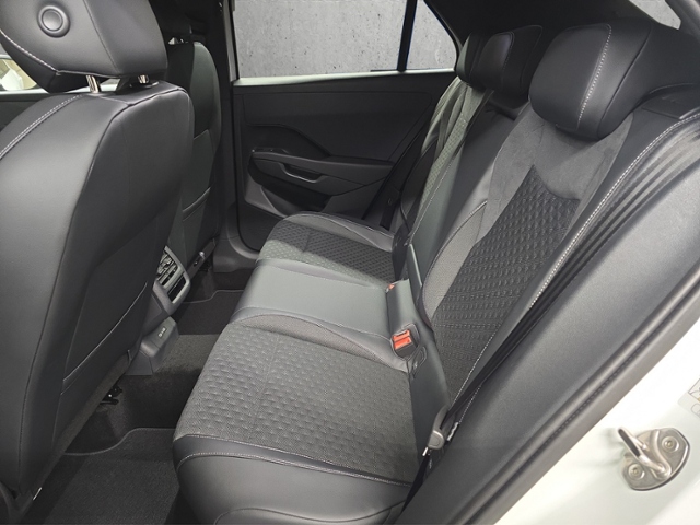 T-Roc R-Line 1.5 l eTSI  110 kW (150 PS) DSG