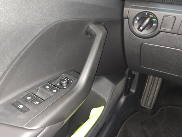 T-Roc 1.0 TSI R-Line+LED-MATRIX+NAVI+AHK+RFK