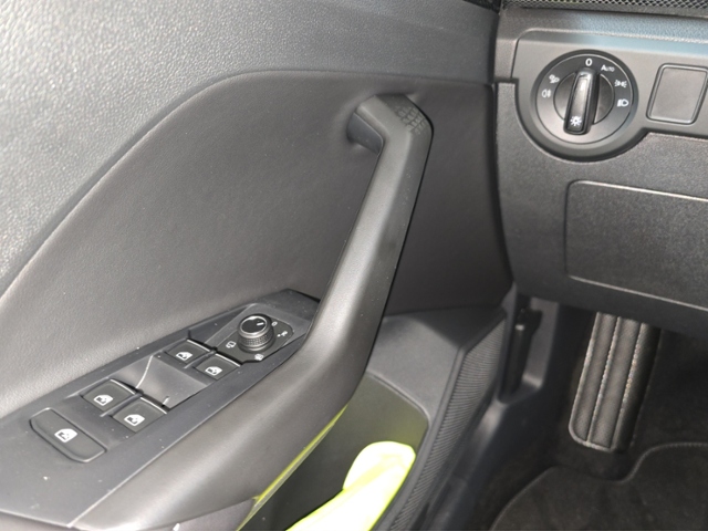 T-Cross 1.0 TSI R-Line+LED-MATRIX+NAVI+AHK+RFK