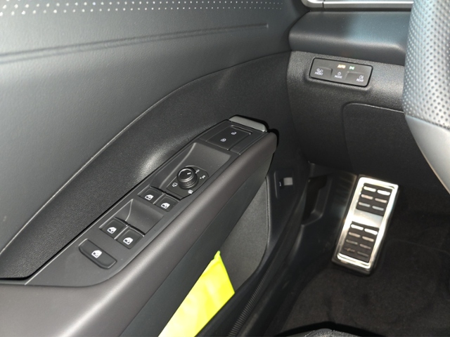 T-Roc 1.5 eTSI R-Line+LED-MATRIX+NAVI+AHK+RFK