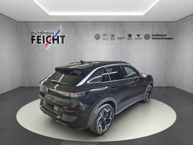 T-Roc 1.5 eTSI R-Line+LED-MATRIX+NAVI+AHK+RFK