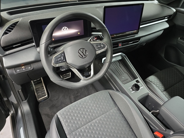 T-Roc 1.5 eTSI R-Line+LED-MATRIX+NAVI+AHK+RFK