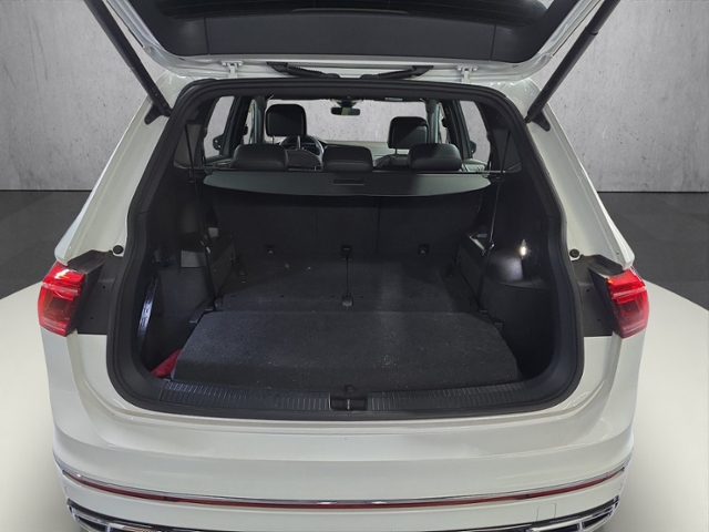 Tiguan Allspace 2.0 TSI R-Line+4Motion+AHK+LED